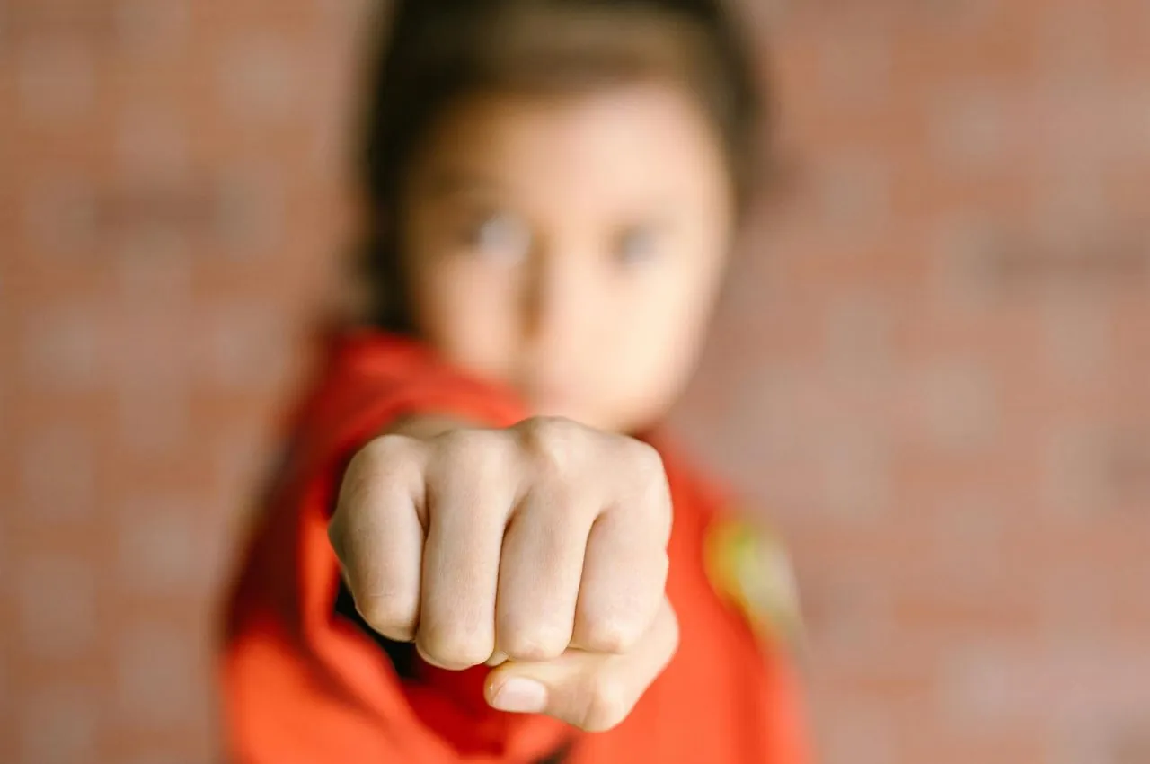 Kids making friends through martial arts